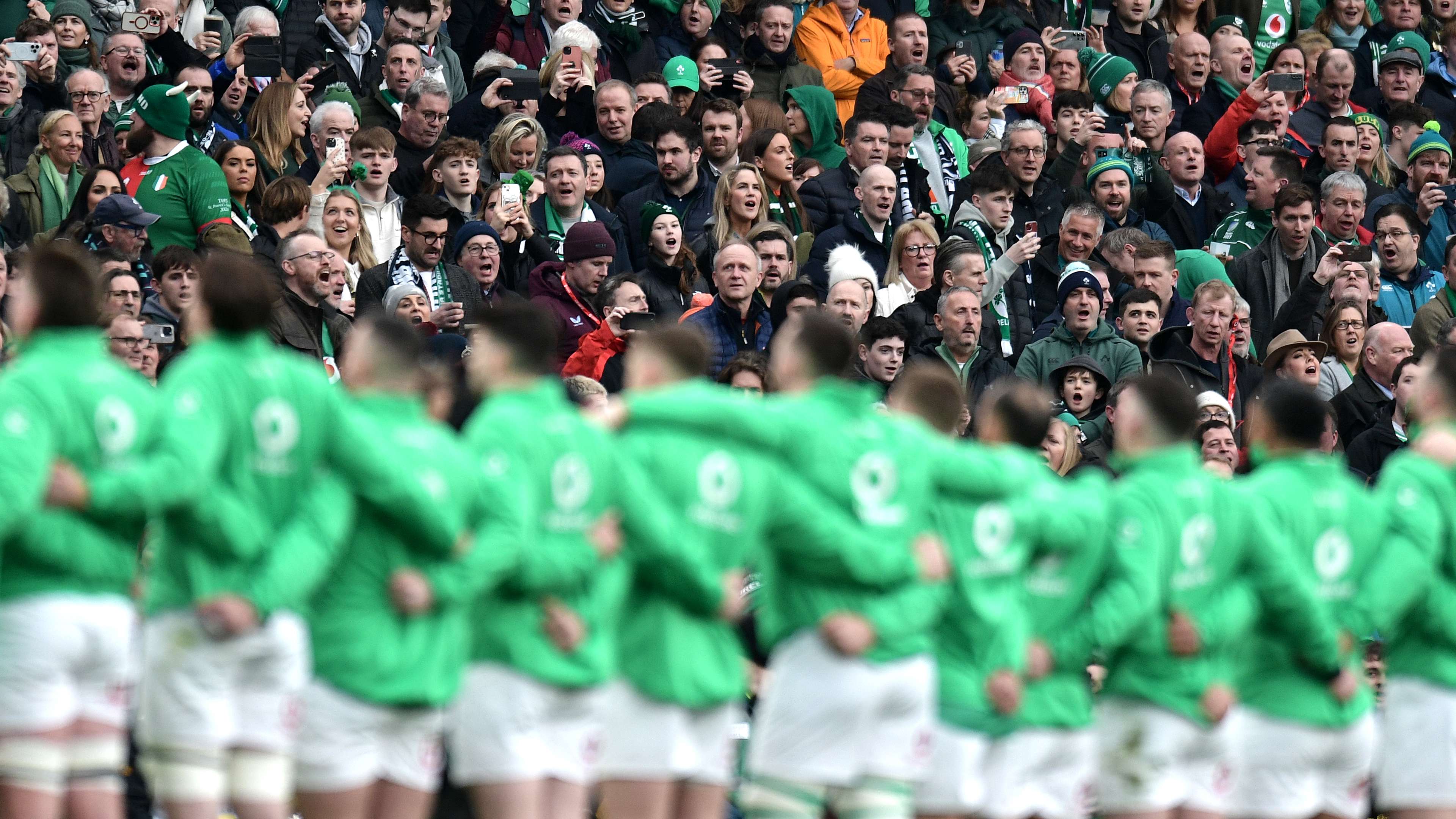 曼城足总杯成功晋级半决赛 热刺英超对决确认延期分析