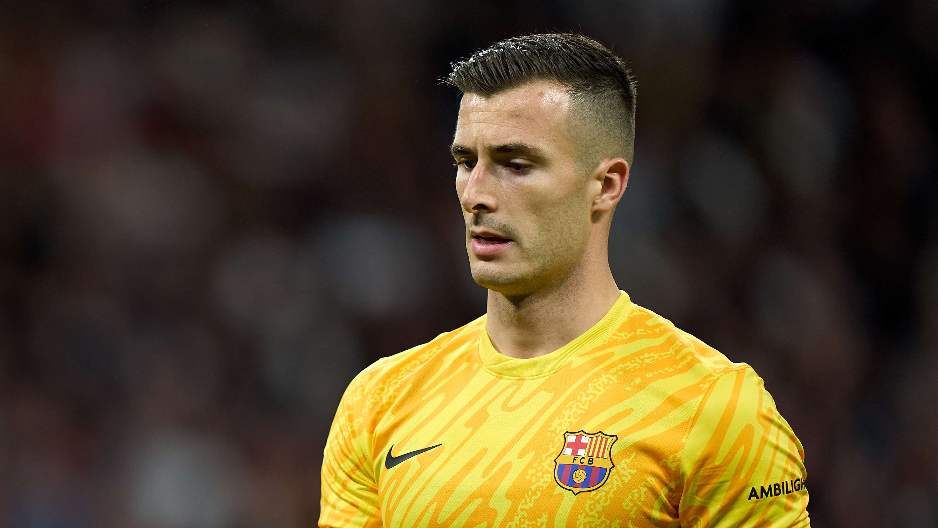 了众多足球 了众多足球